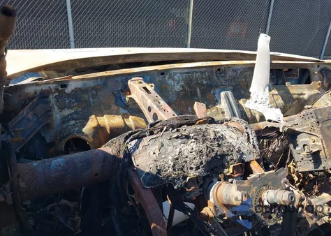 2004 Toyota Sienna Xle Limited z USA, uszkodzony, nr VIN 5TDZA22C84S067990